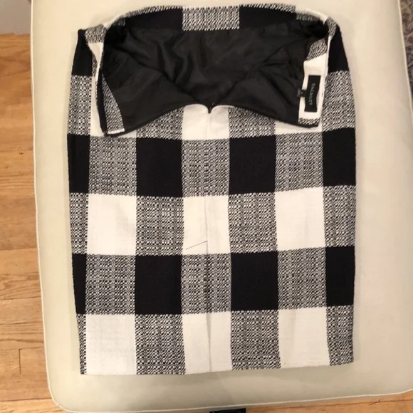 Talbots white/black checked pencil skirt, NWOT - Picture 4 of 6